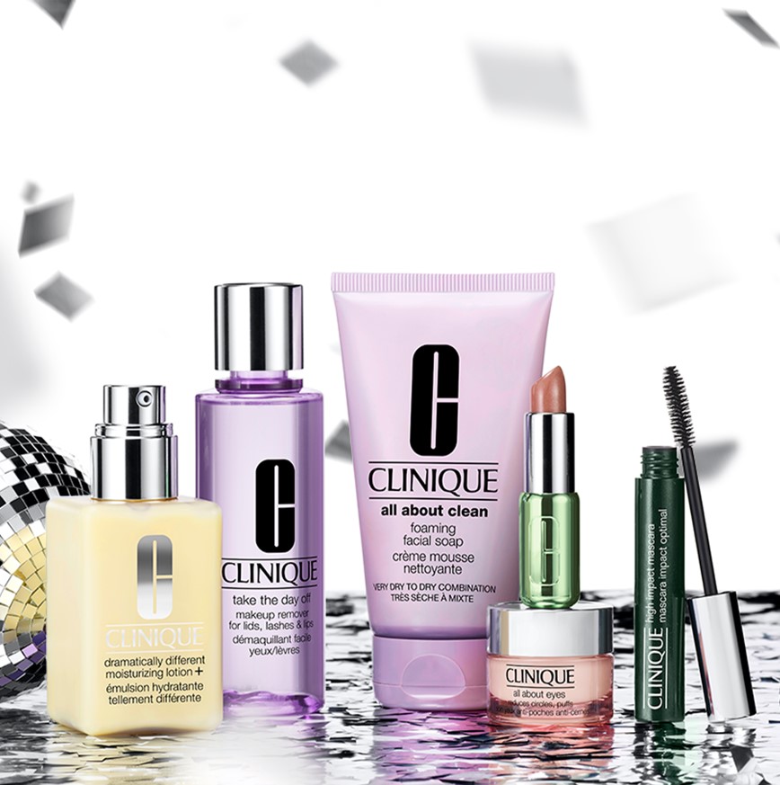 Purchase the Glowing Skin Must-Haves Skincare Gift Set for €79 when you spend €50 across Clinique